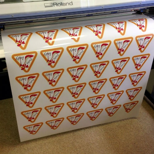 Печать этикеток: на самоклеящейся и обычной бумаге или пленке